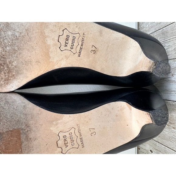 Barneys New York Womens Shoe Size 37 6.5 US‎ Black Pointed Toe Leather Pumps - Picture 7 of 9